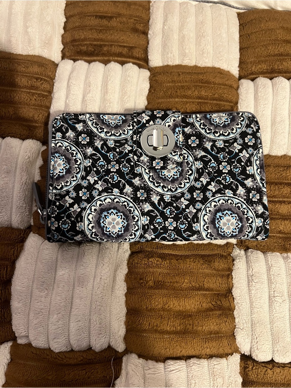 Vera Bradley RFID Turnlock Wallet in Charcoal Medallion NWTS!